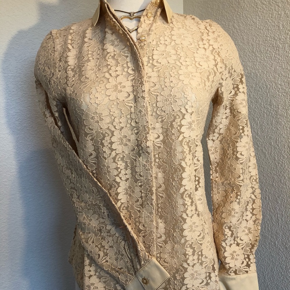 🌻Kettlewell ladies extra small lace blouse